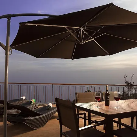 Villa King's House *