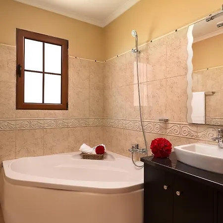 Villa King's House *