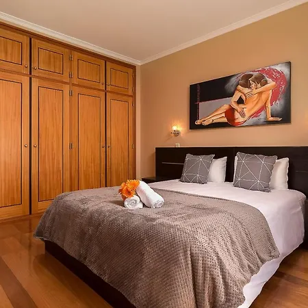 King's House Villa Estreito Da Calheta